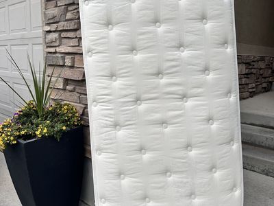 Twin Mattress - Sertapedic Grand Bay