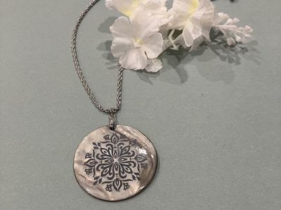 Silver Pendant Shell Necklace