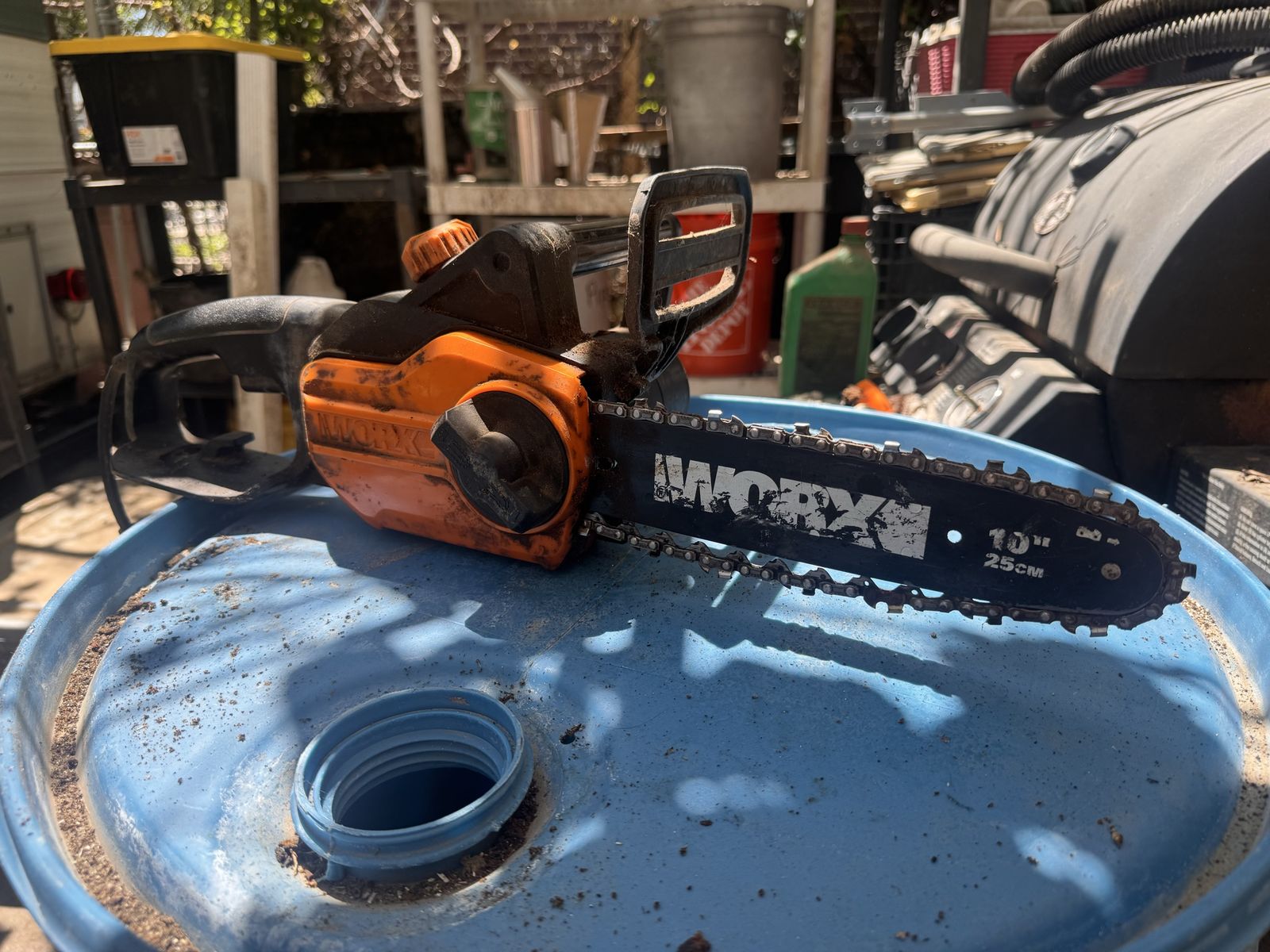 WORX 10" 25cm Electric Chainsaw - Compact, Corded, Fully Functional with extension pull