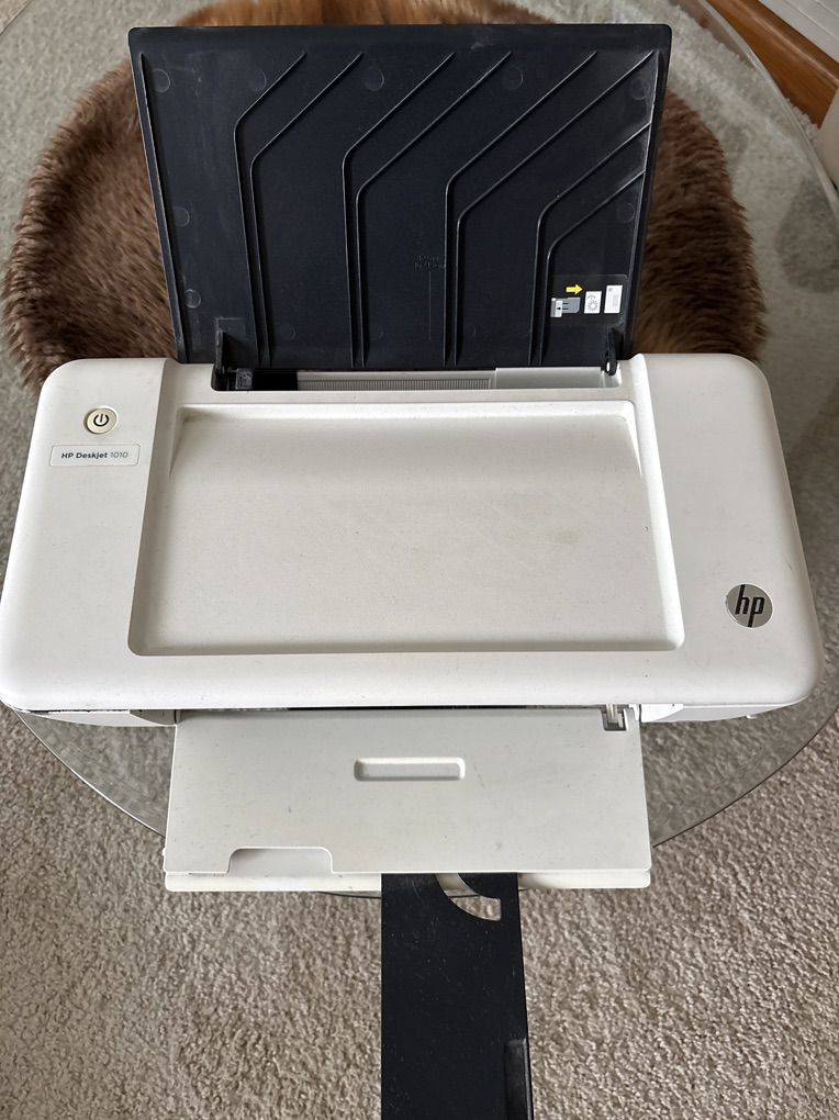 HP DeskJet 1010 Color Printer