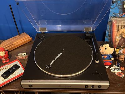 Audio-Technica AT-LP60X Turntable great condition only used a few times, I’m upgrading