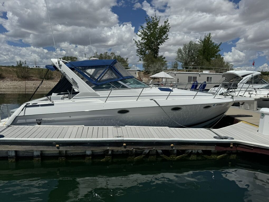 2003 Formula 31 Performance Cruiser