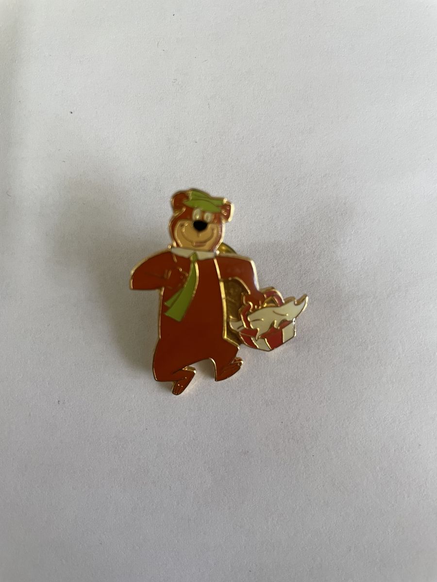 Vintage 1992 Hanna Barbera Yogi Bear Picnic Pin