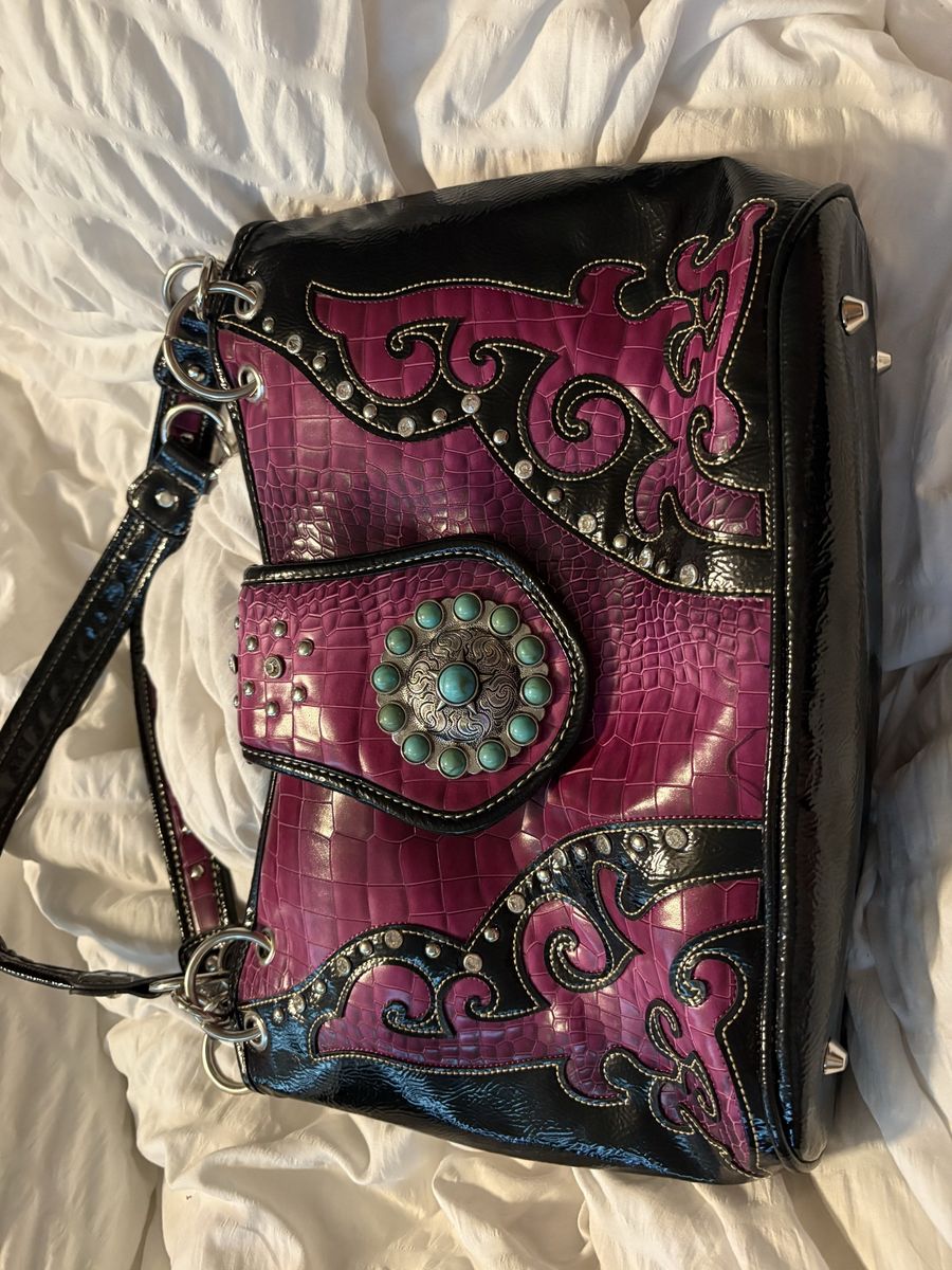 Cowgirl trendy Western-Style Magenta & Black Alligator Print Purse with Turquoise Concho & Studs
