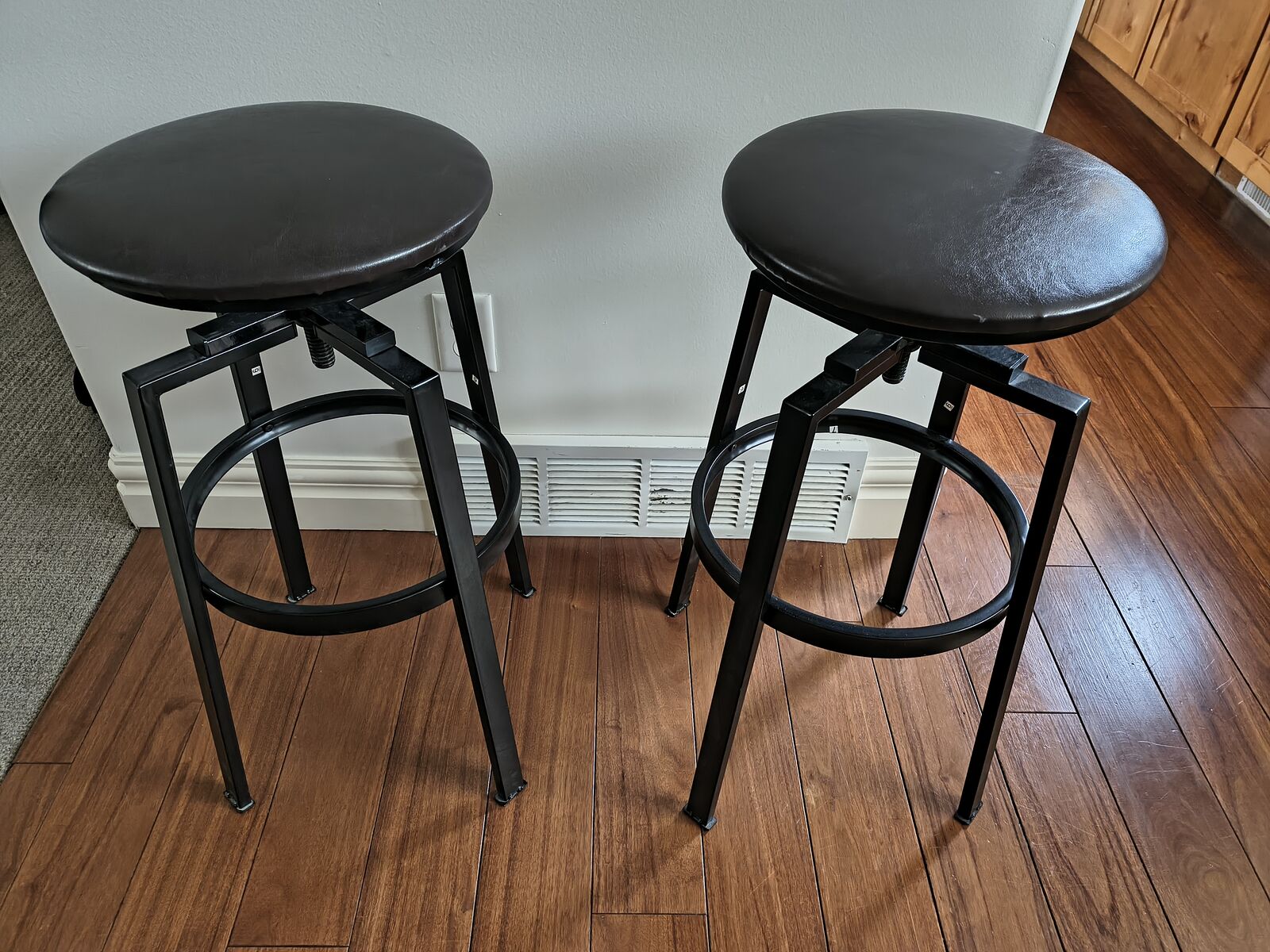 Height Adjustable Bar Stools