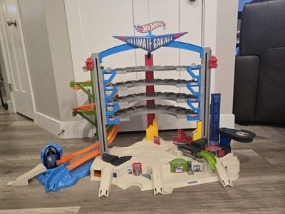 Hot Wheels Ultimate Garage