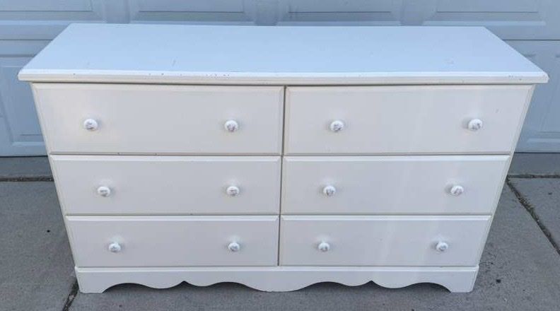 Adorable dresser