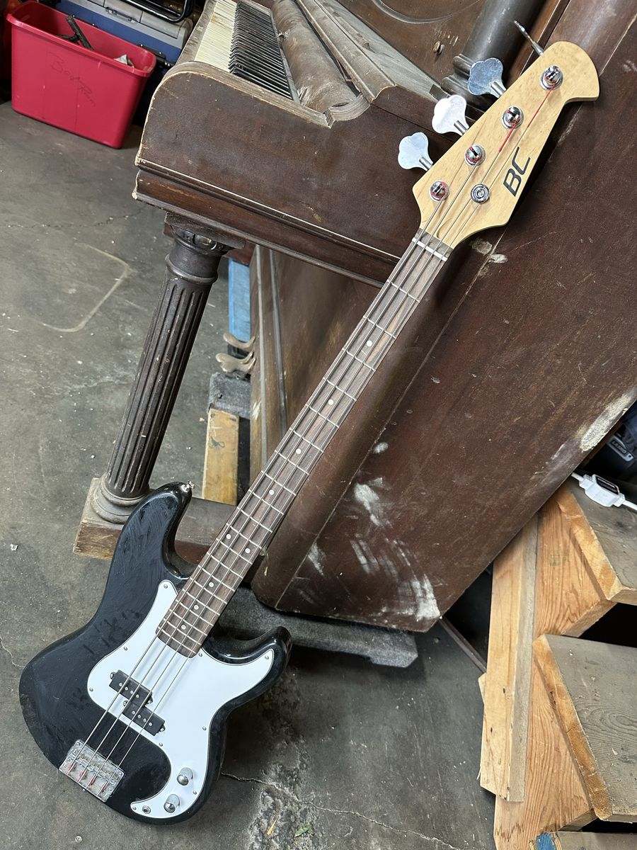 BC Precision Style P Bass Black