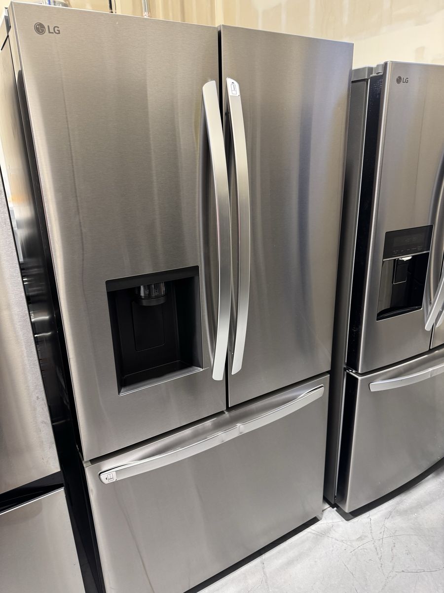 New scratch and dent LG 26 cuft refrigerator