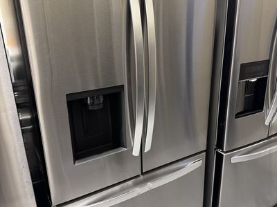 New scratch and dent LG 26 cuft refrigerator
