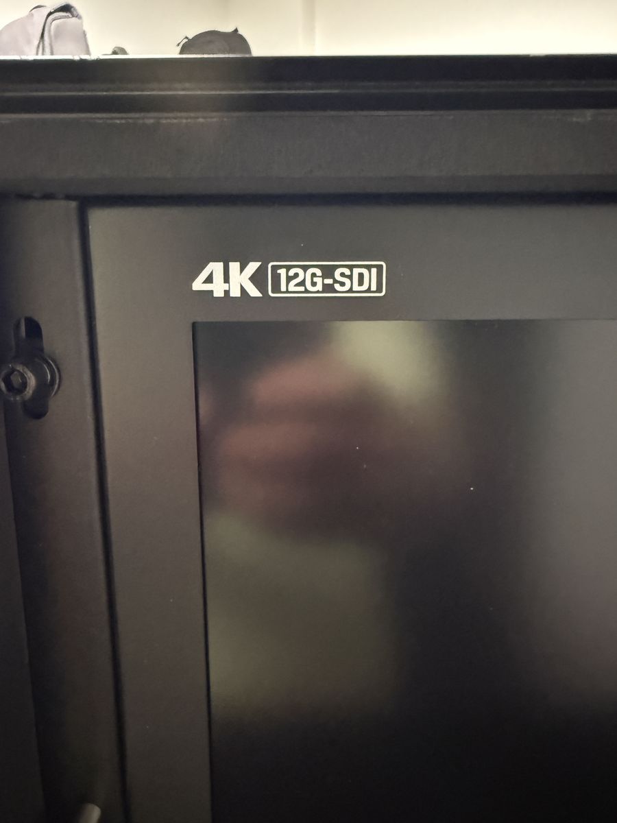 Lilliput 24" 4K 12G-SDI Multiview Production / Director Monitor + Flight Case