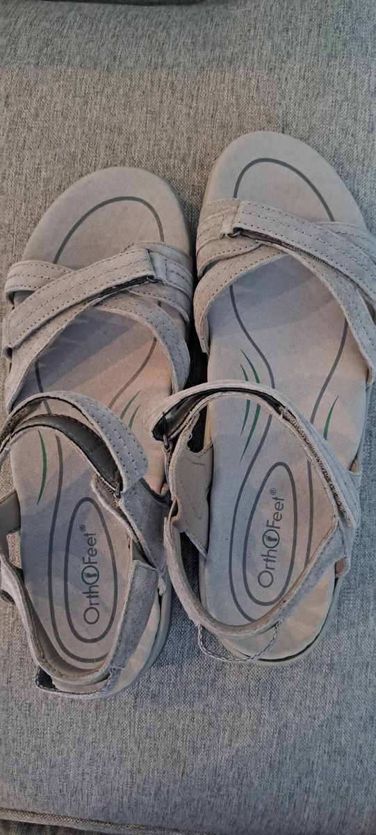Orthofeet sandals light gray color