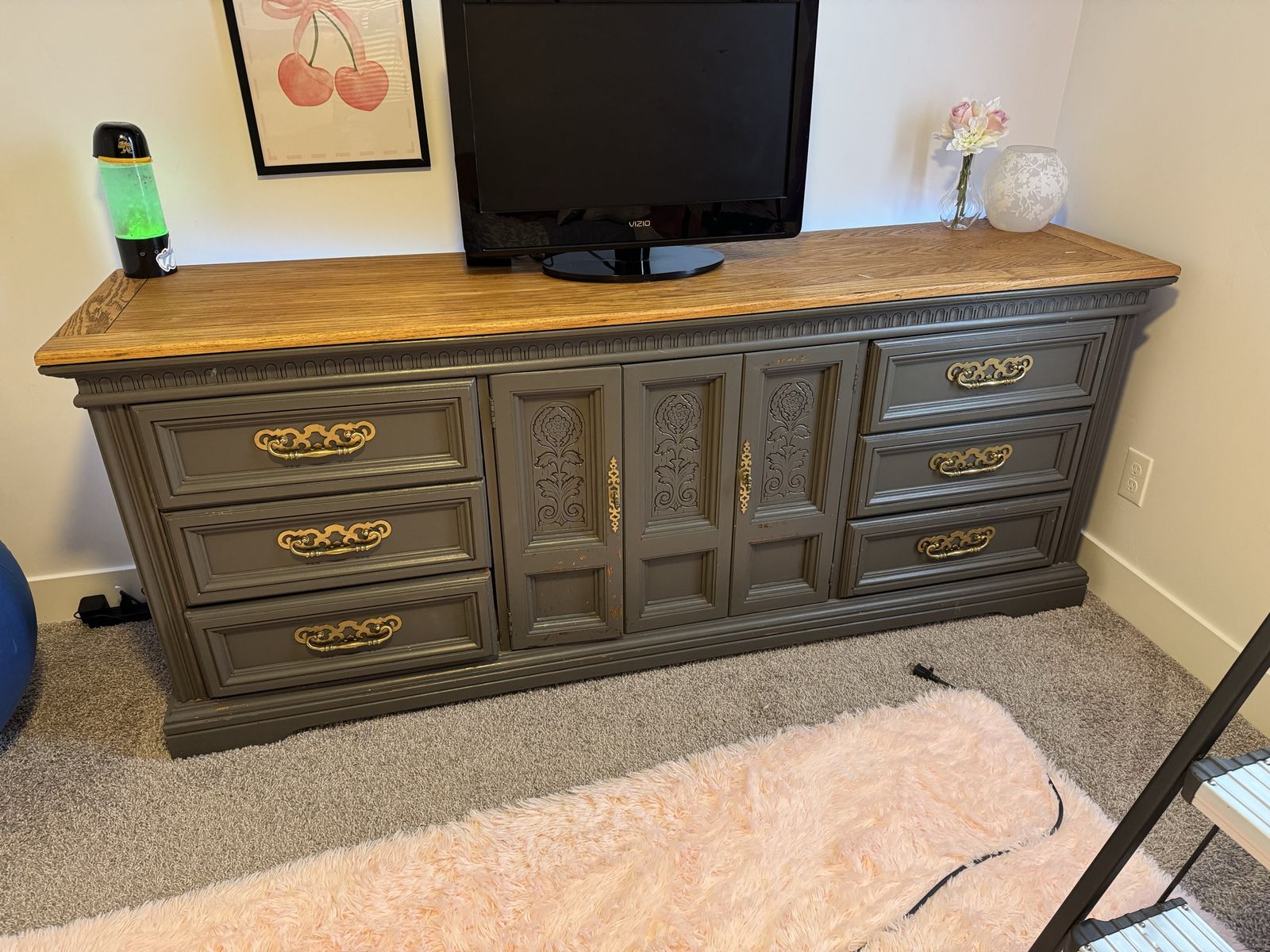 Vintage Solid Wood Dresser - Gray & Wood Finish with Gold Hardware, 6 Drawers & Center Storage