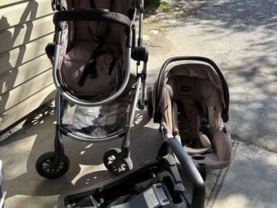evenflo carseat, stroller, and base