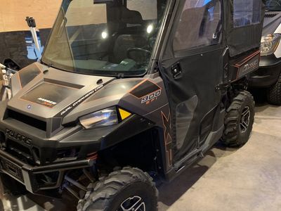 2014 Polaris Ranger XP 900 EFI UTV with Full Enclosure