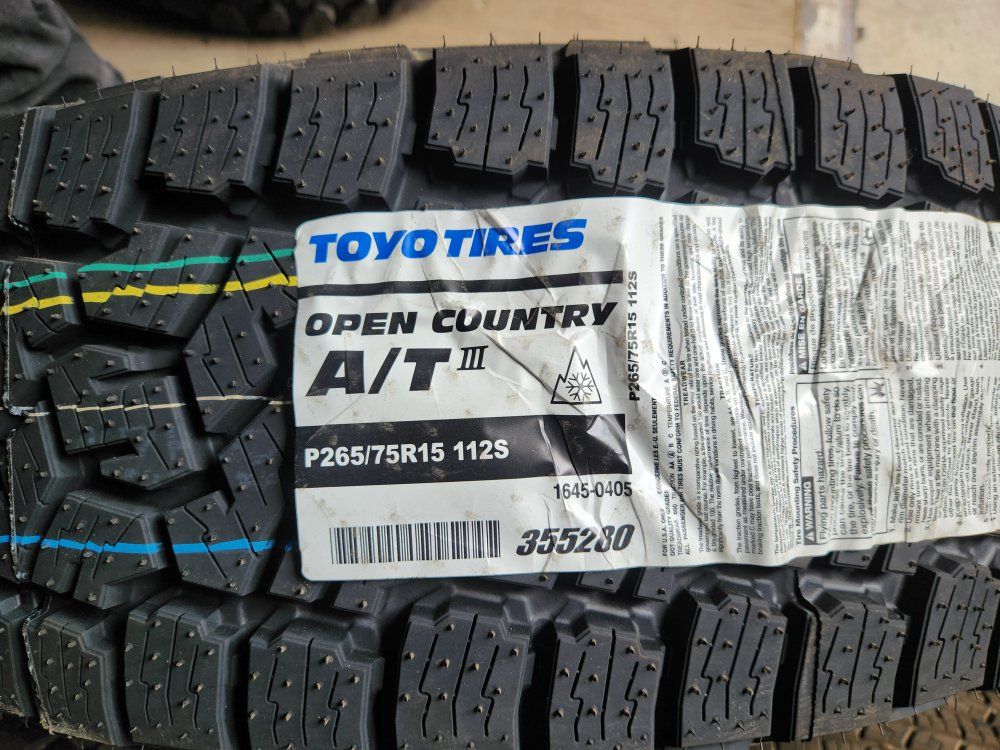 265/75r15 toyo open country at lll