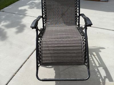Zero Gravity Reclining Lawn Chair