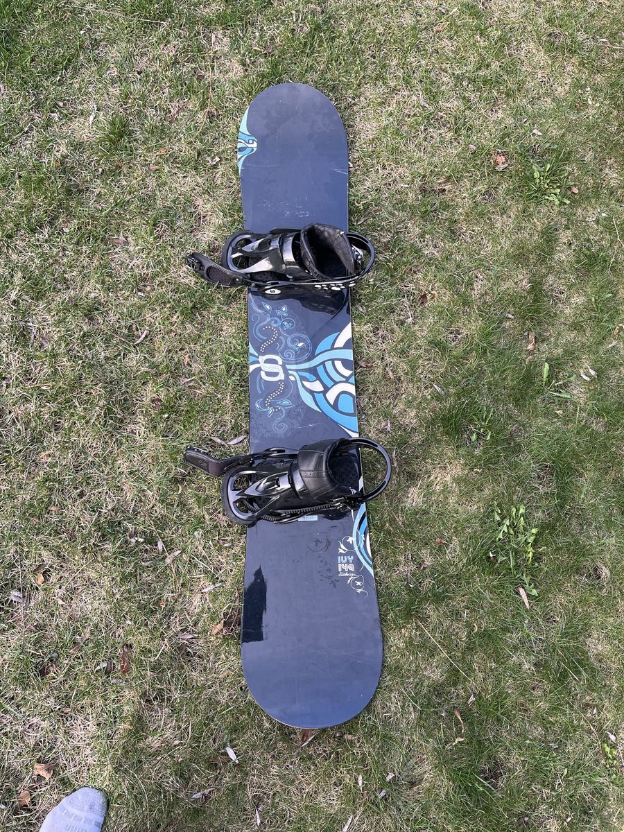 Salomon Snowboard Ivy 149 58 Inches Long