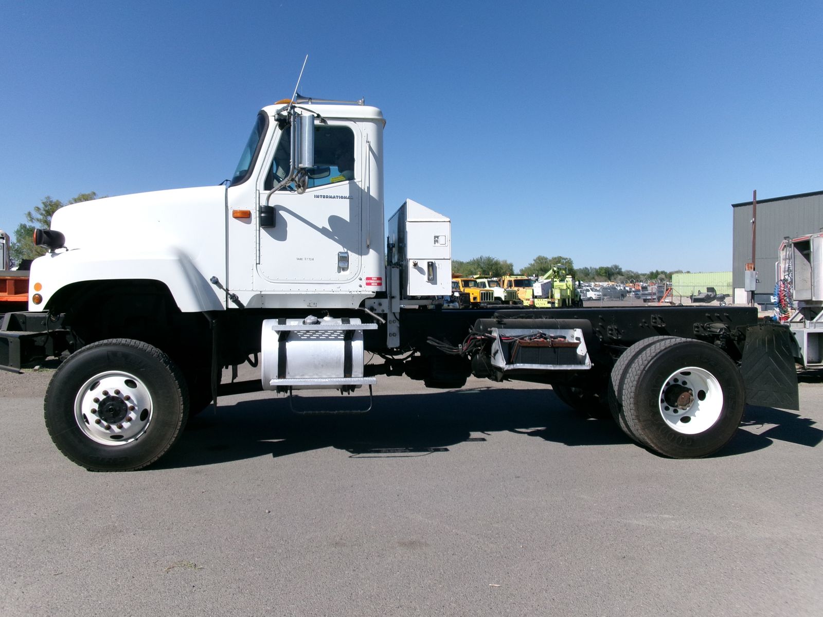 2004 IHC 5500i S/A 4X4 cab and chassis