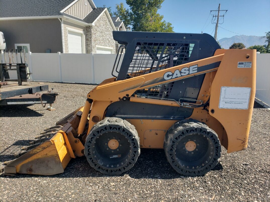 Case 440 Skid Steer & Trailer