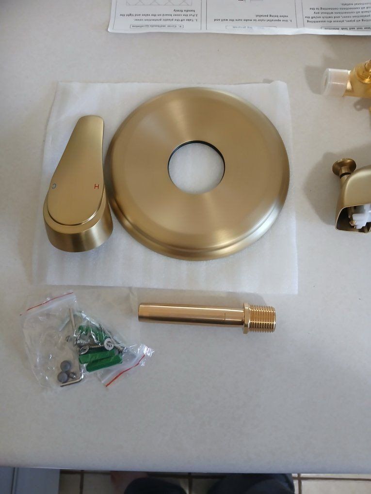 Main image 3