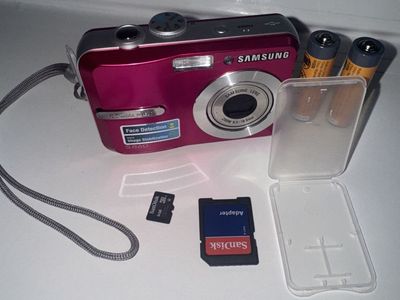 Samsung S860 Digital Camera Memory Card Batteries