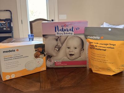 Spectra S2 Plus Electric Breast Pump Bundle with Medela Nursing Pads & Milk Storage Bags