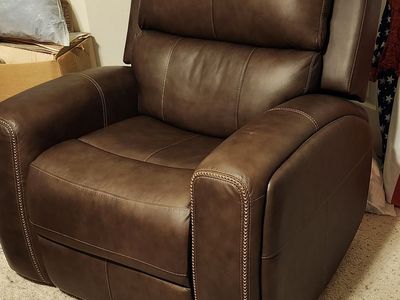 RC Willey Linden Burnt Umber Power Recliner with Power Headrest