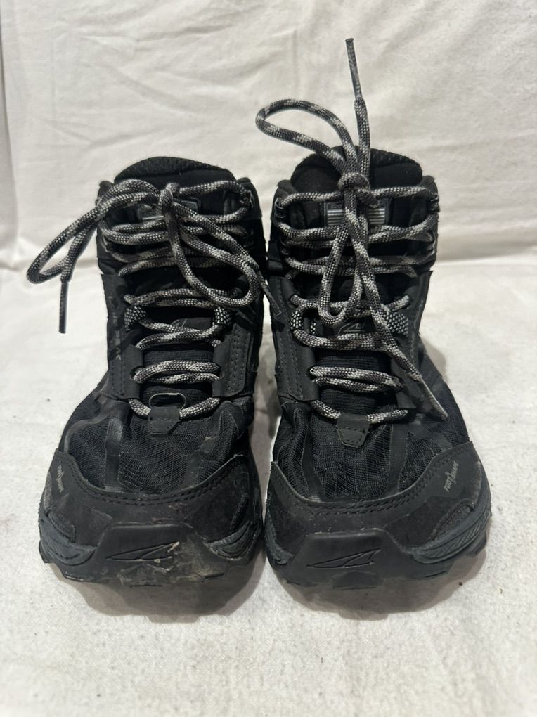 Altra Lone Peak Womens 7 Lightwt Mid Trail Shoe