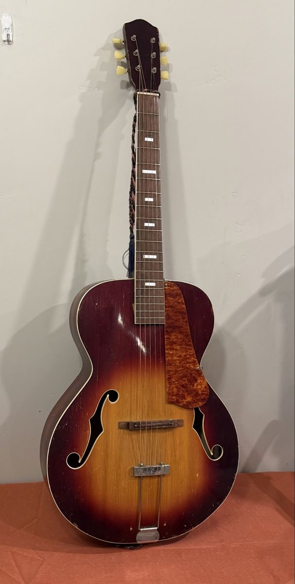 1930s Regal Archtop Parlor Guitar Sunburst Antique