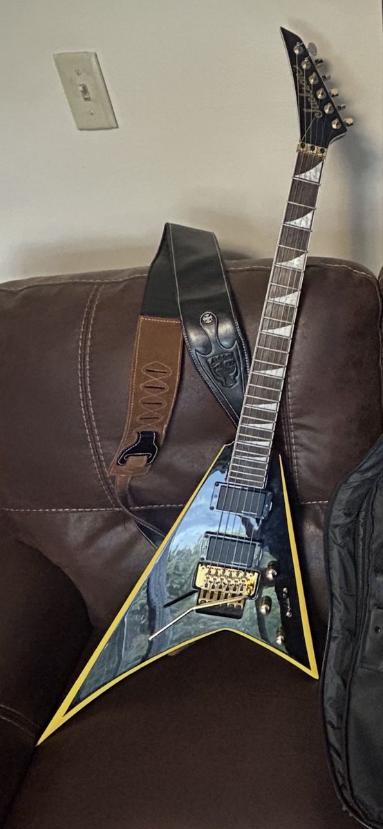 Jackson X Series Rhoads RRX24 Rose Floyd Special Electric Guitar Black W. Yellow Bevels & Soft Carry Case