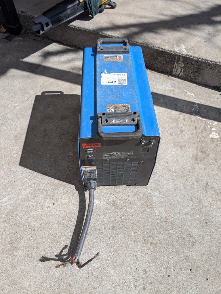 Miller XMT 350 CC/CV FOR PARTS/NOT WORKING