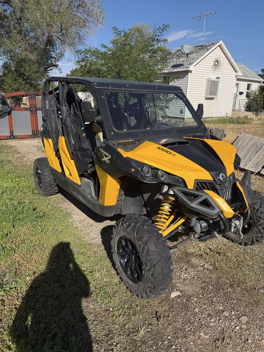 2015 Can-Am Maverick 1000R 4-Seater UTV Side-by-Side with Winch