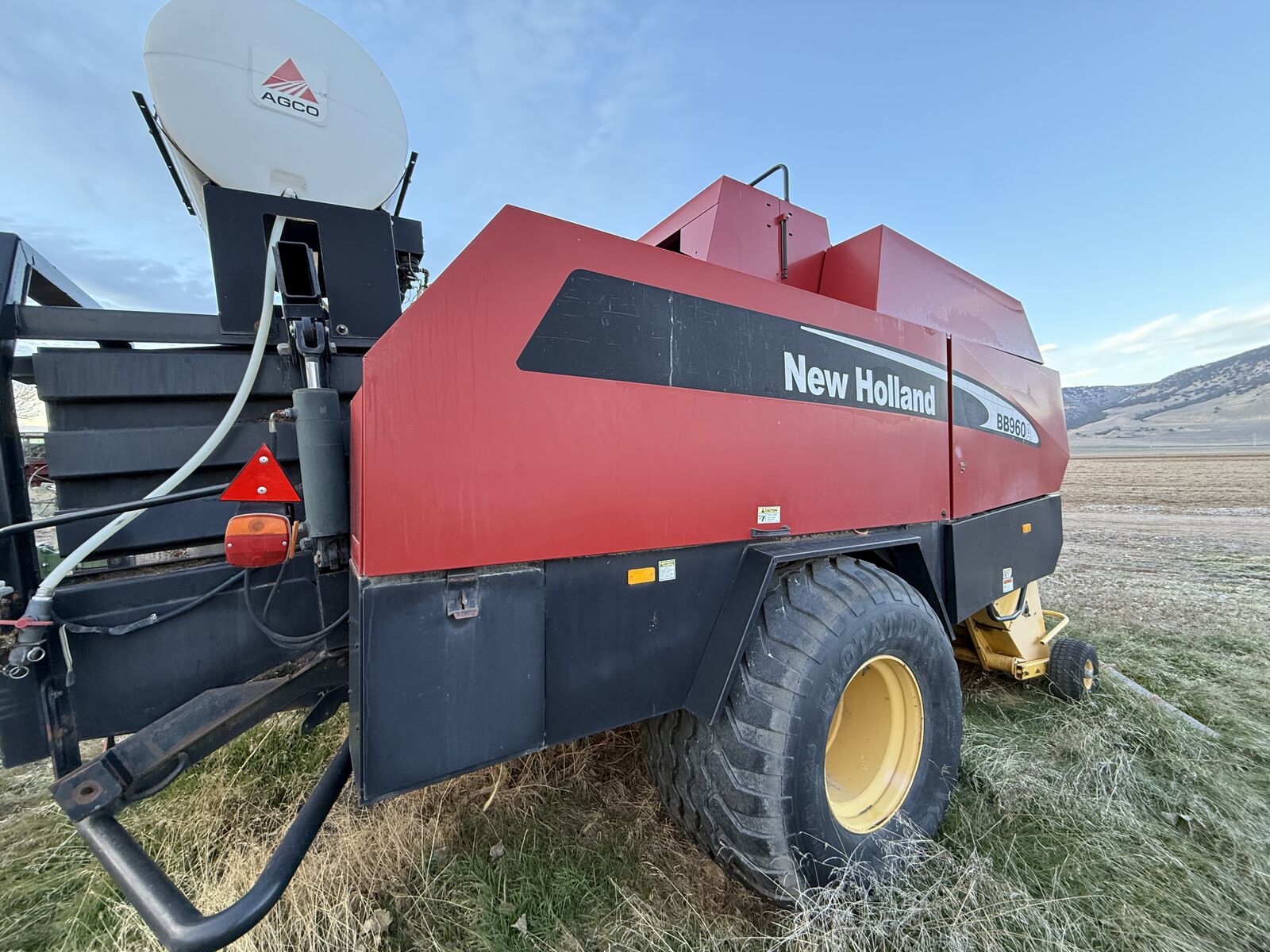 New Holland BB960A Baler