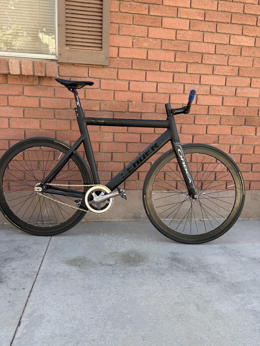 Leader 725 Fixed Gear/Track Bike 58cm