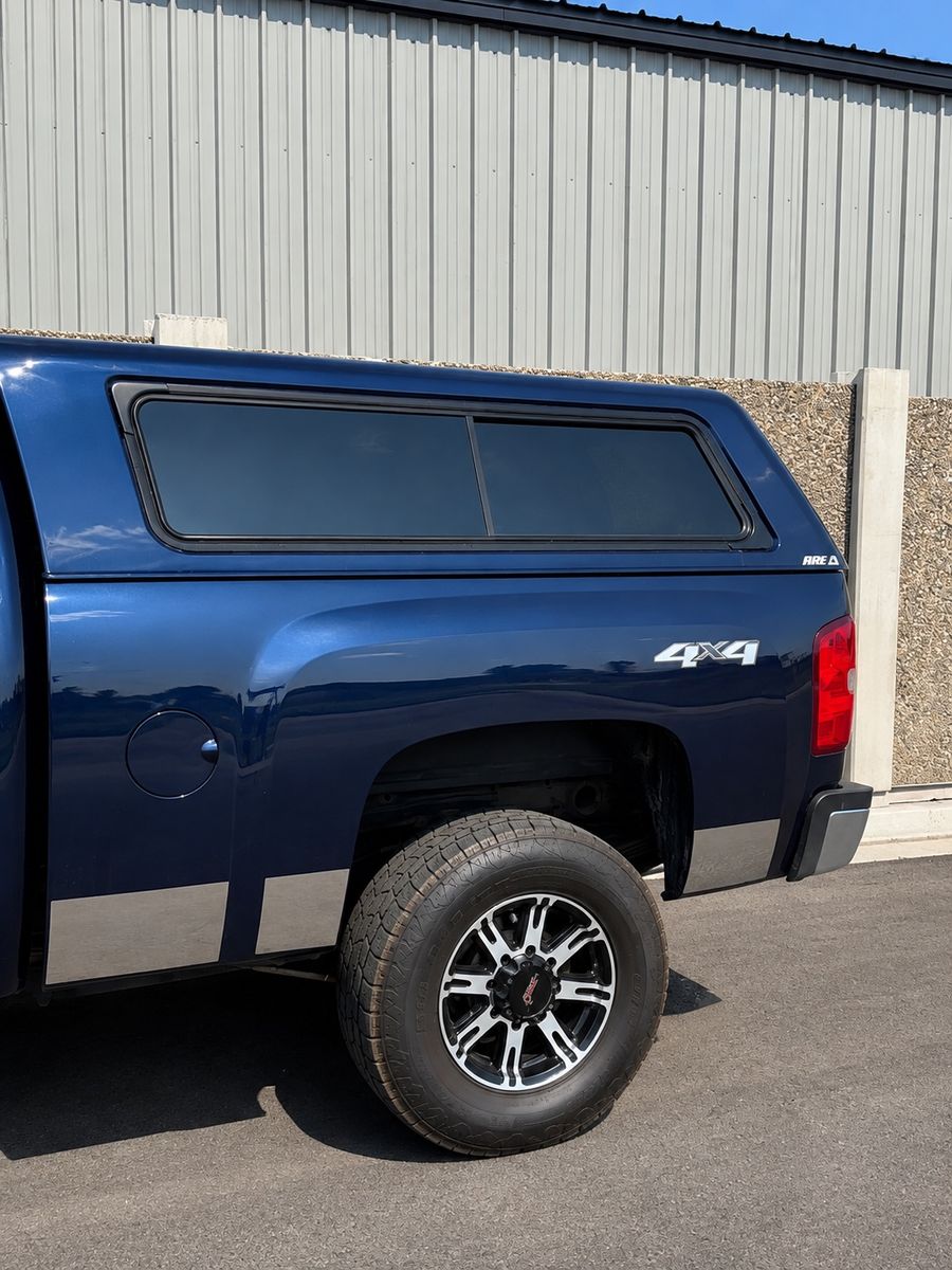 A.R.E. Blue Truck Cap / Camper Shell