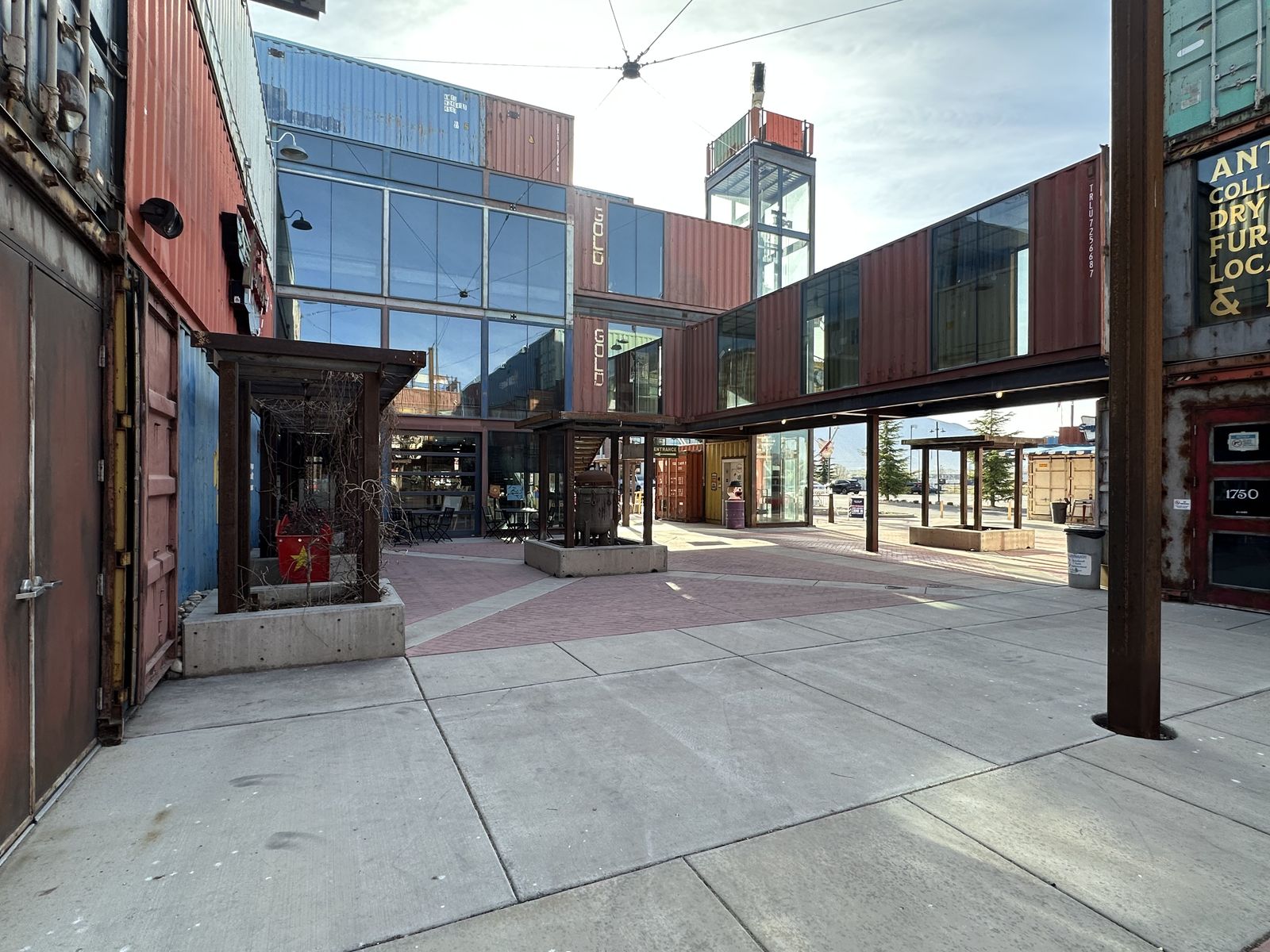 Bar Space For Lease In Springville