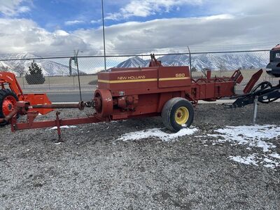 New Holland 580 Small Baler