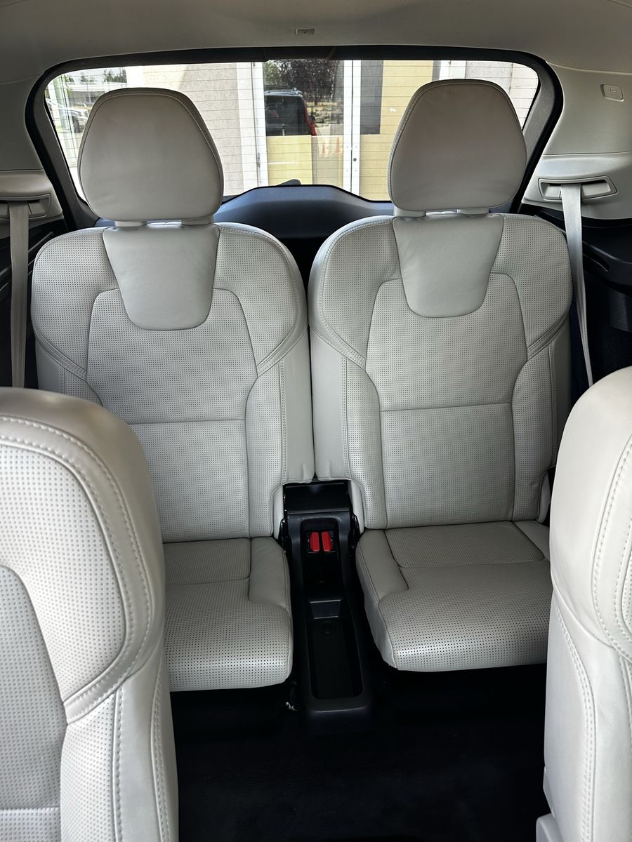 Main image 10
