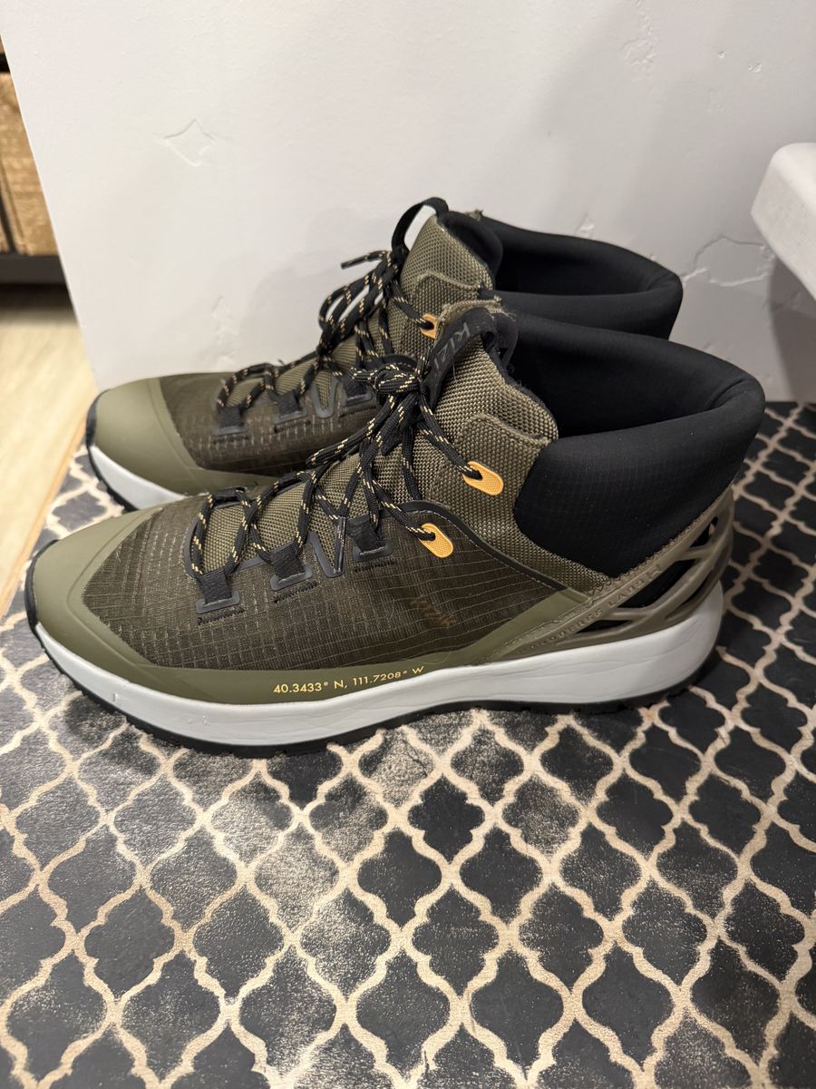 Kiziks Wasatch Mid-Boot Men’s 10.5 - Almost New!!!