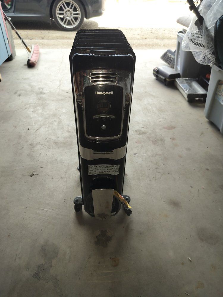 Honeywell Oil-Filled Radiator Space Heater Black Digital Control