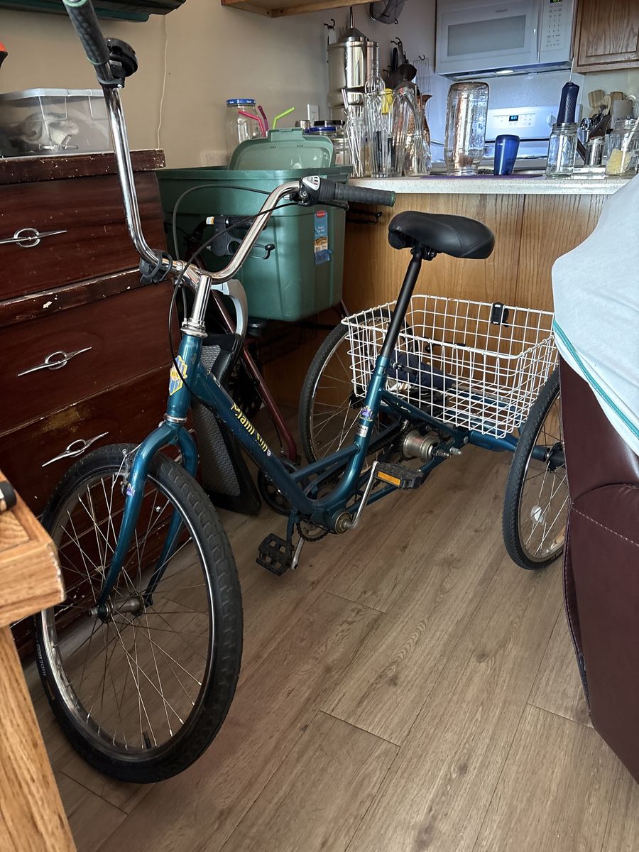 TRICYCLE