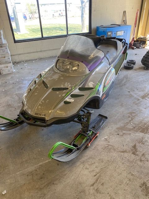 2000 ArticCat 700 Snowmobile