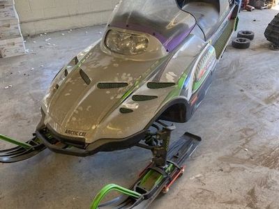 2000 ArticCat 700 Snowmobile