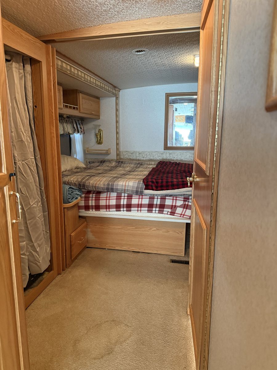 Main image 12