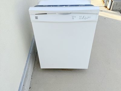 Kenmore Built-In Dishwasher in White