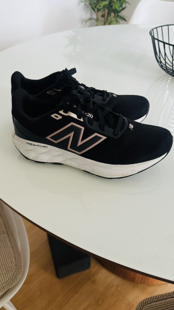 New Balance Sneakers Size 8