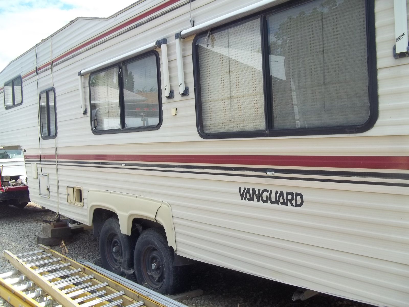 5th Wheel Trailer