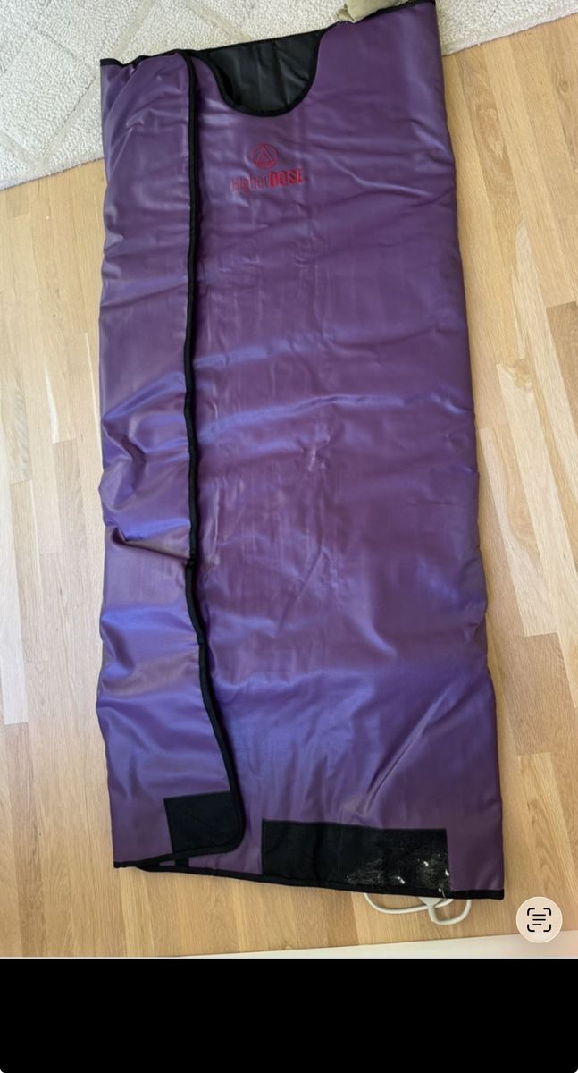 HigherDOSE Infrared Sauna Blanket Portable Vinyl Purple with Control PanelHigherDOSE