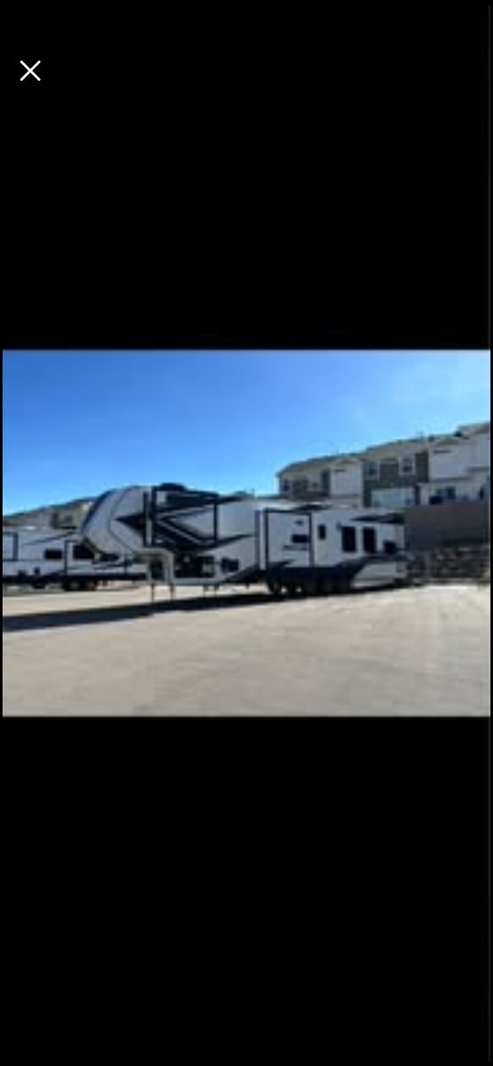 Grand Design Momentum 381MS